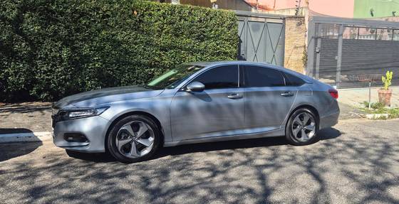 HONDA ACCORD 2.0 VTEC TURBO GASOLINA TOURING 10AT